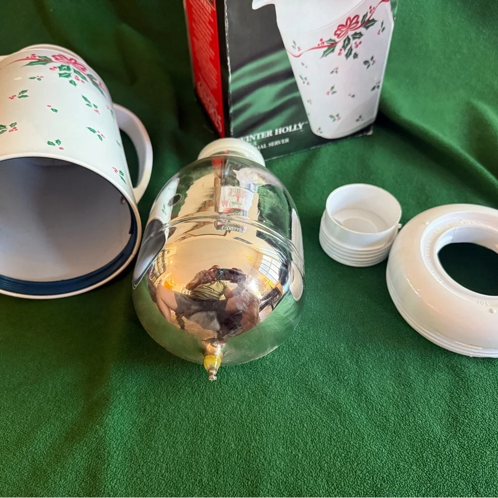 Festive Corelle Compatibles Winter Holly Thermal Server